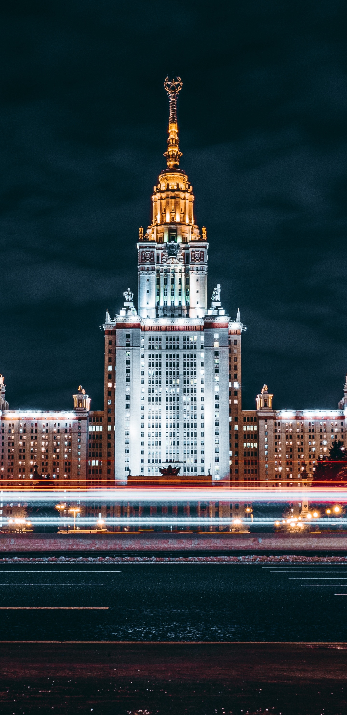 Photographie en Accéléré Des Toits de la Ville Pendant la Nuit. Wallpaper in 1440x2960 Resolution