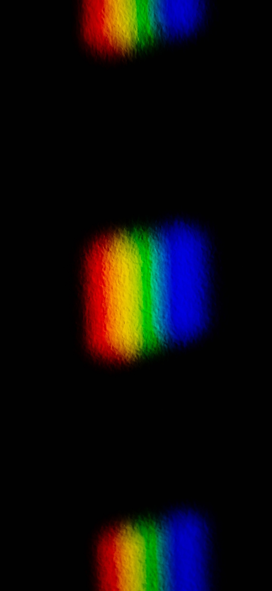 Red Green and Blue Light. Wallpaper in 1125x2436 Resolution