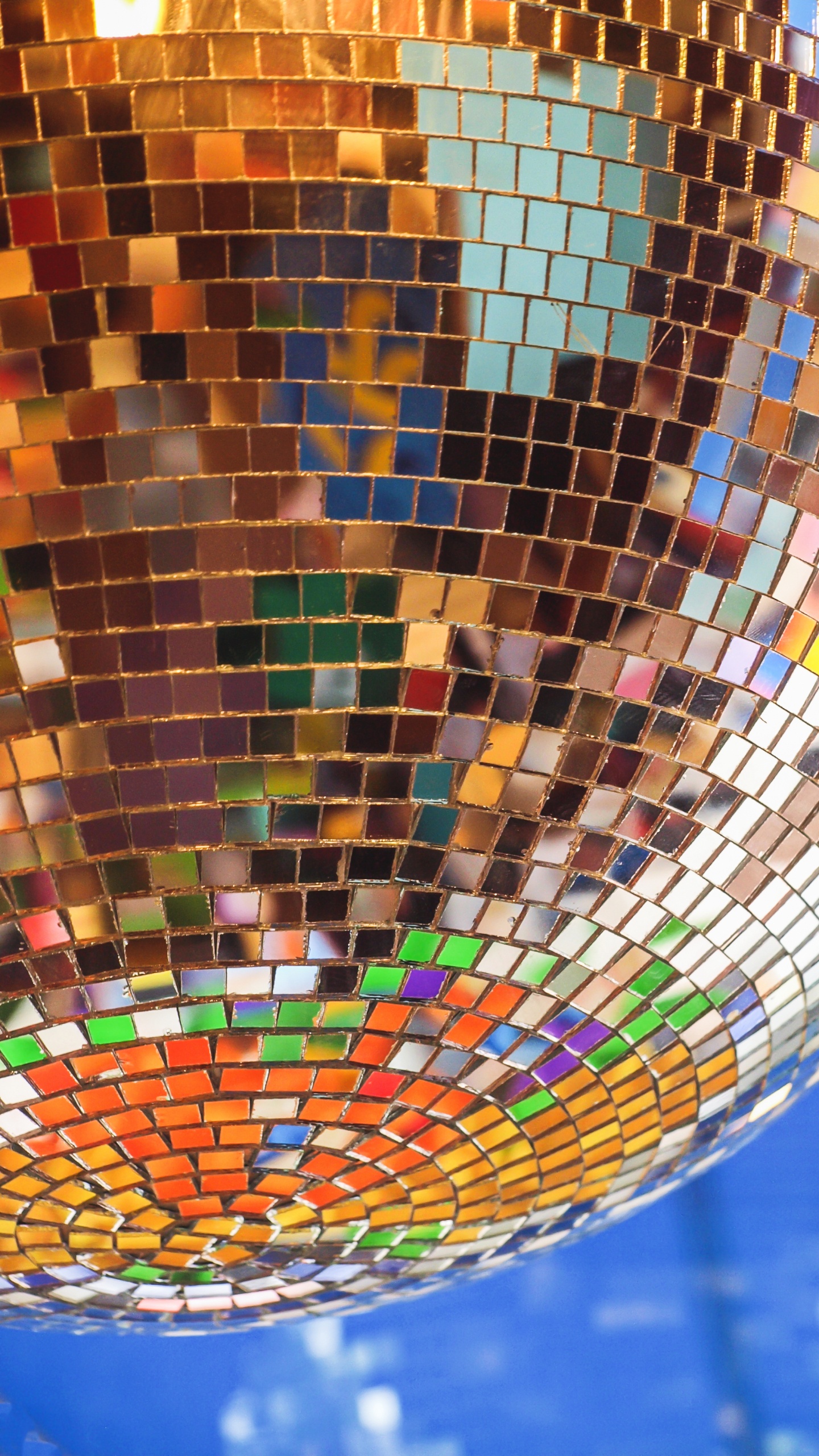 Brown and Green Glass Ball. Wallpaper in 1440x2560 Resolution