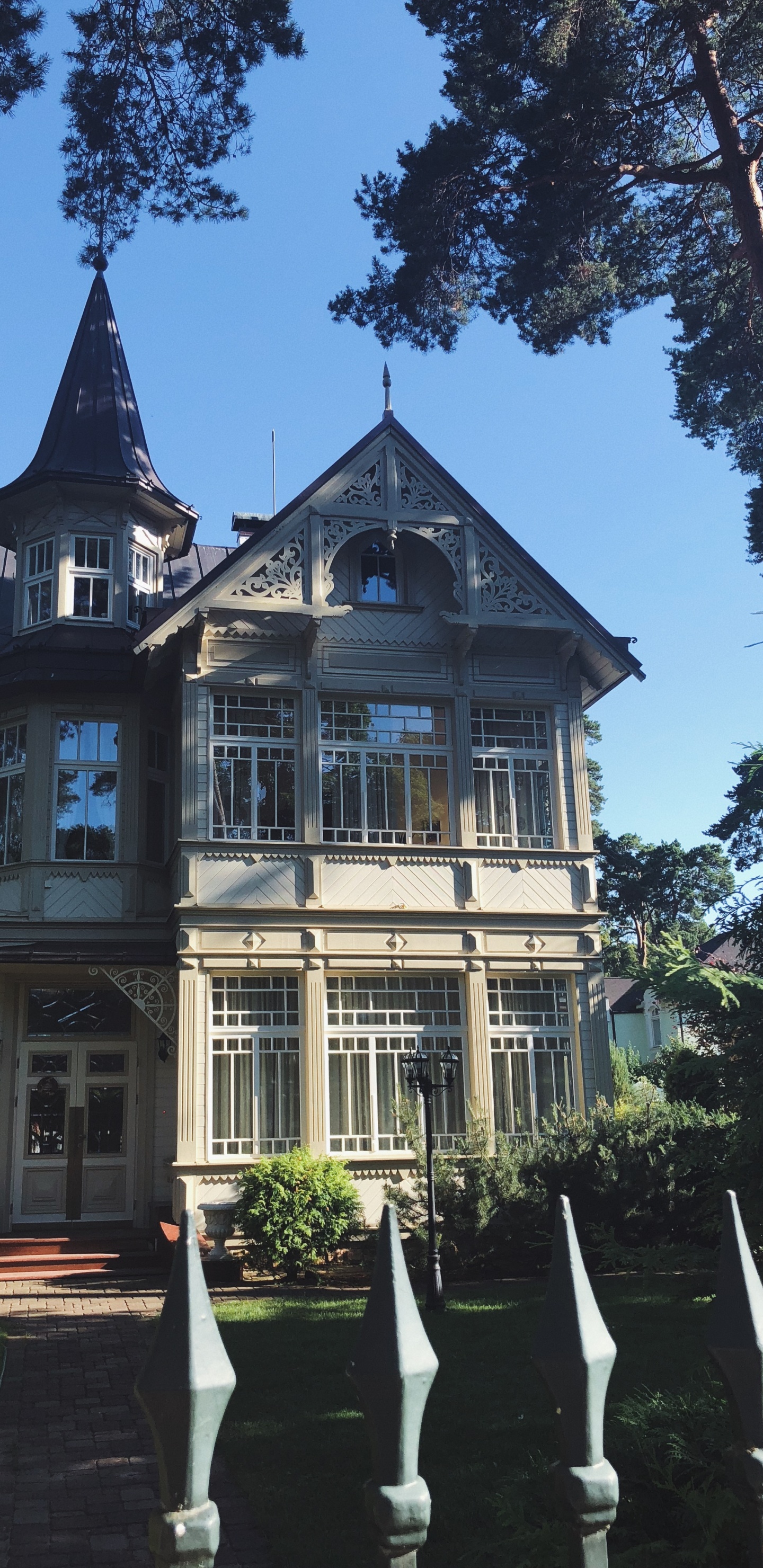 Fenêtre, Immobilier, Propriété, Maison, Bâtiment. Wallpaper in 1440x2960 Resolution