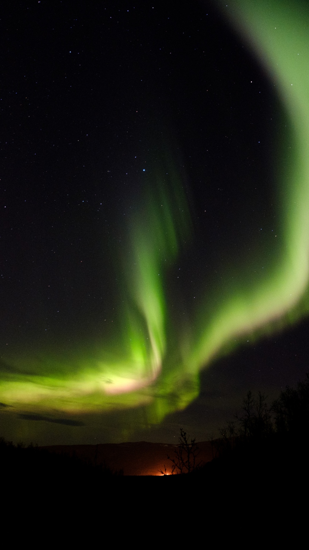 Green and Yellow Light in Dark Room. Wallpaper in 1080x1920 Resolution