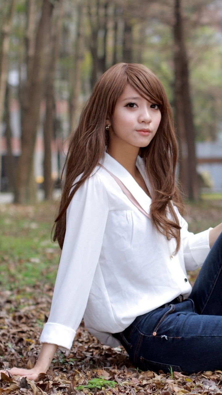 Sitzecke, Schönheit, Lange Haare, Koreanisch, Frau. Wallpaper in 720x1280 Resolution