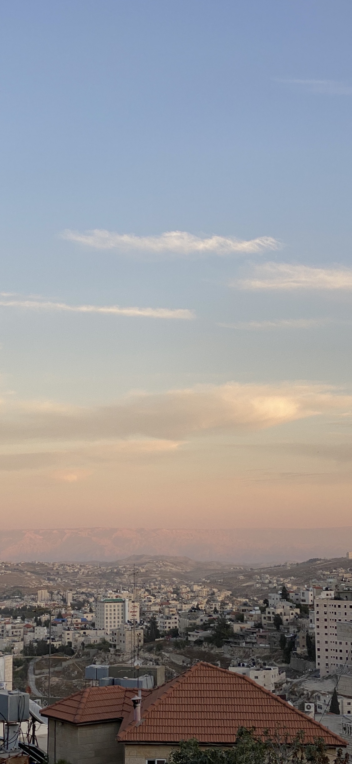 Skyscraper, Daytime, Neighbourhood, Residential Area, City. Wallpaper in 1125x2436 Resolution