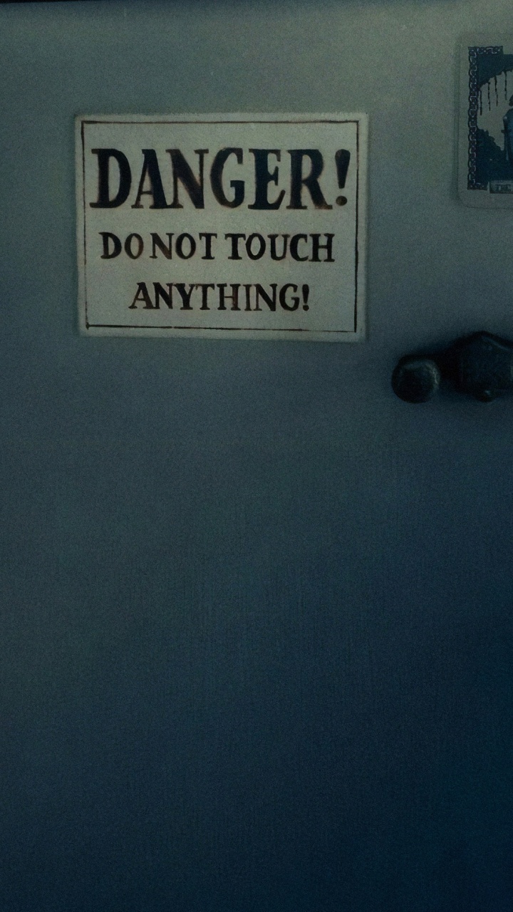 Annabelle, The Conjuring, Ed and Lorraine Warren, New Line Cinema, Door. Wallpaper in 720x1280 Resolution