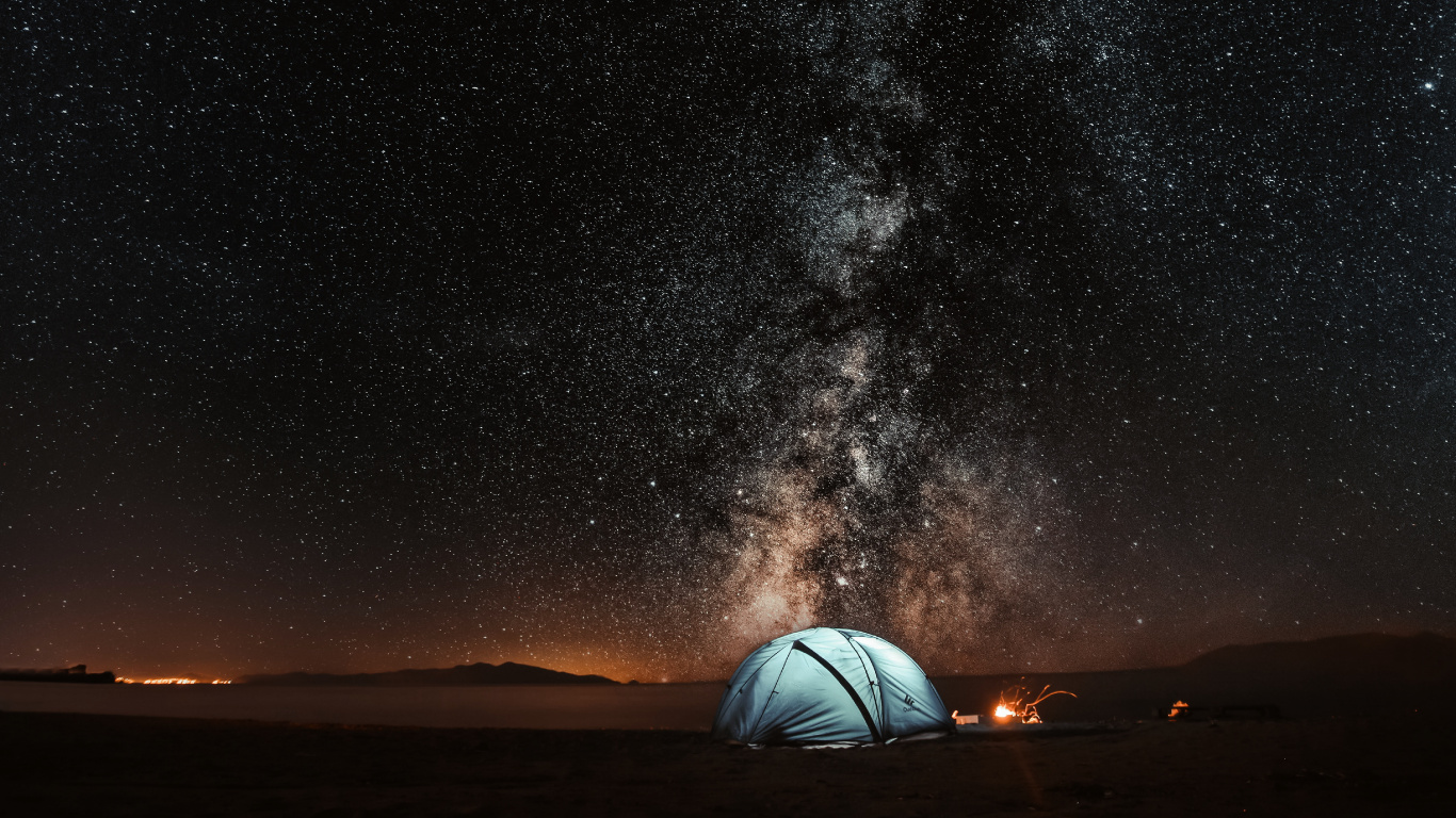 White Dome Tent Under Starry Night. Wallpaper in 1366x768 Resolution