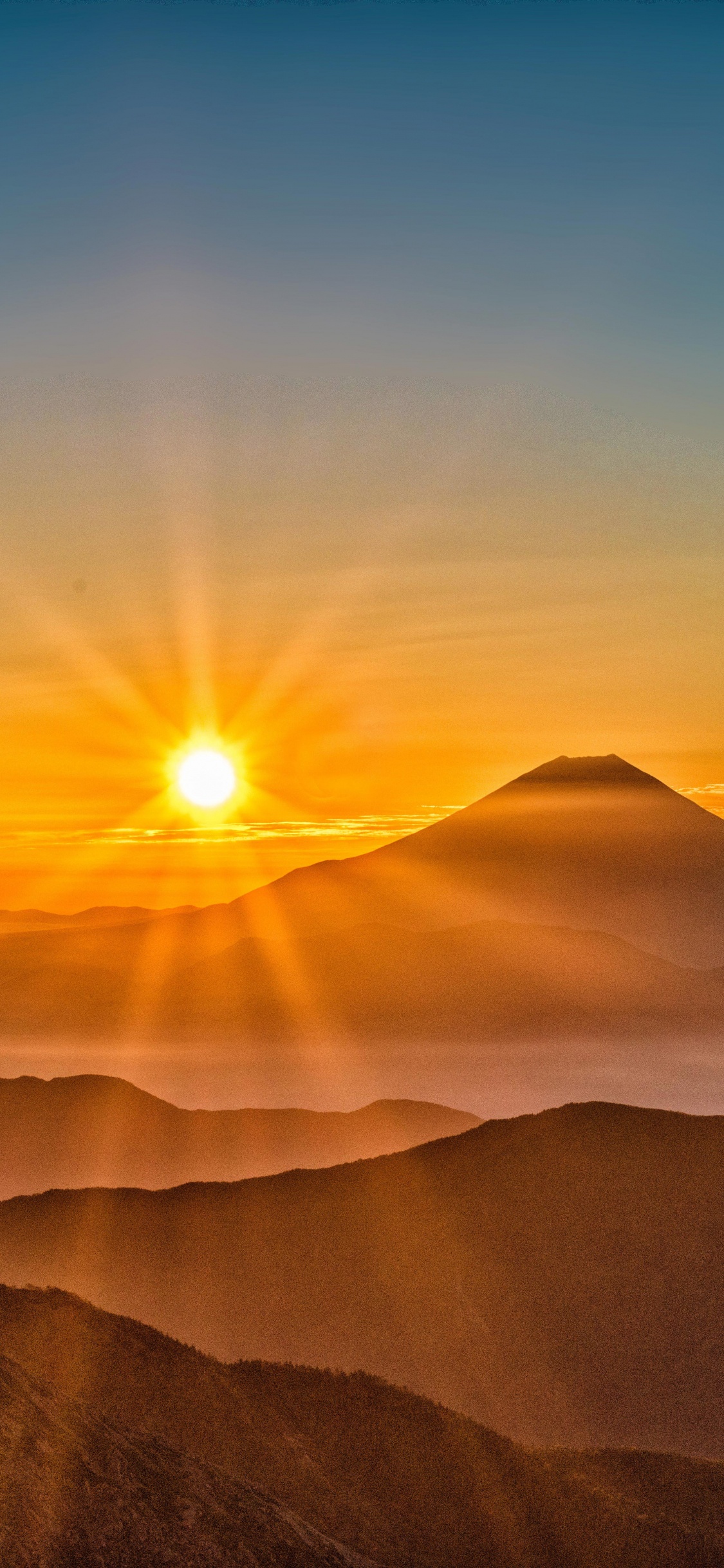 Mount Fuji, Bergigen Landschaftsformen, Sonnenaufgang, Natur, Horizont. Wallpaper in 1125x2436 Resolution