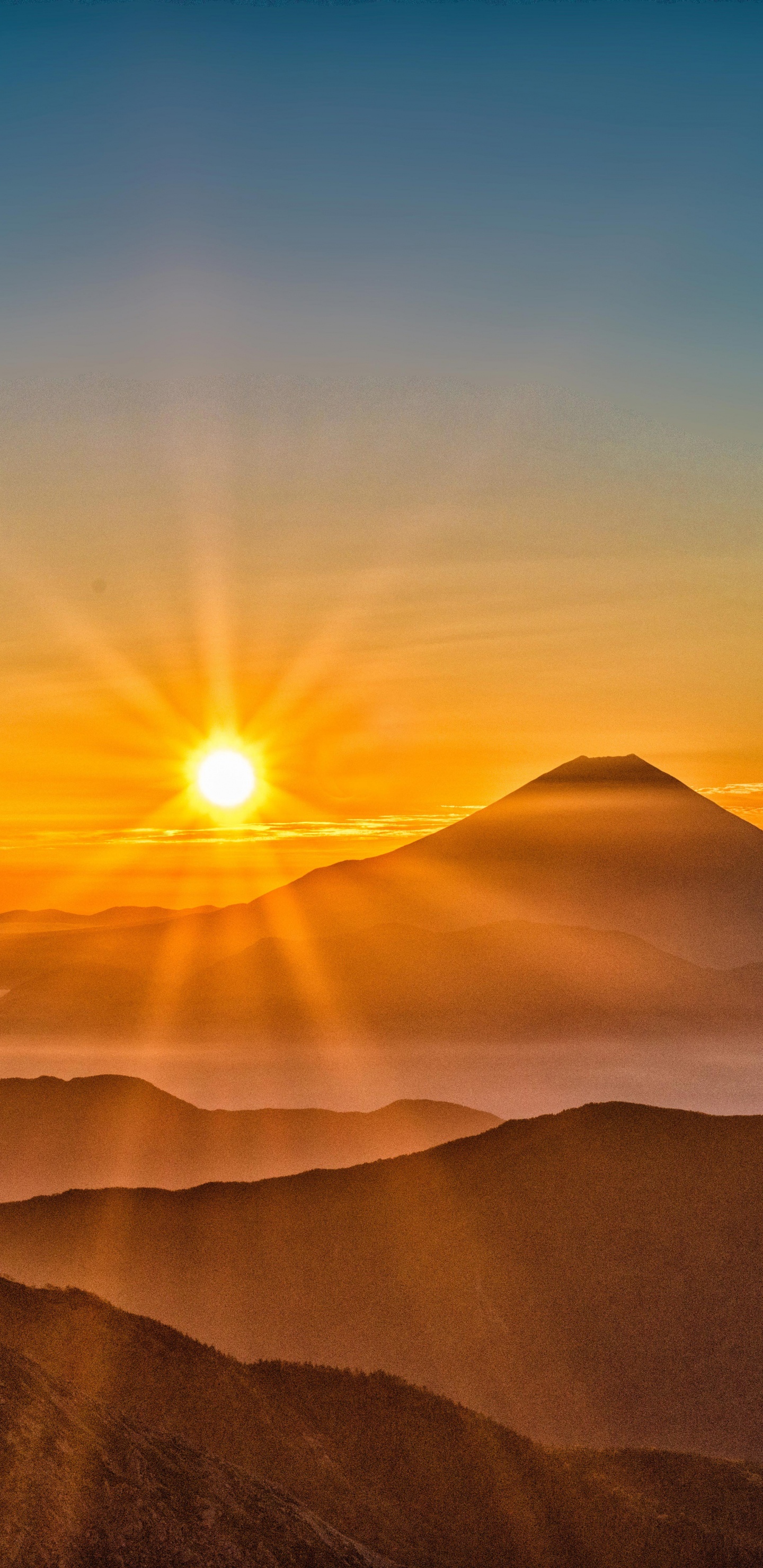 Mount Fuji, Bergigen Landschaftsformen, Sonnenaufgang, Natur, Horizont. Wallpaper in 1440x2960 Resolution