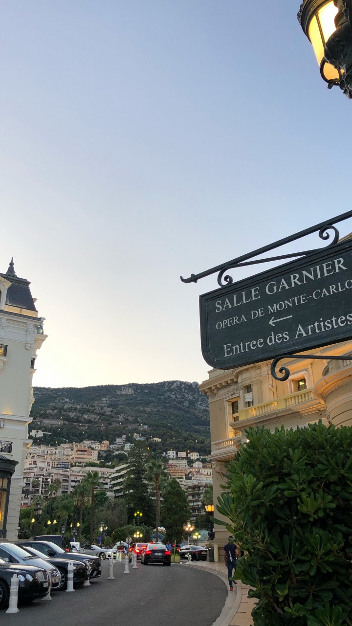 Stadt, Road, Nachbarschaft, Street, Fahrbahn. Wallpaper in 720x1280 Resolution