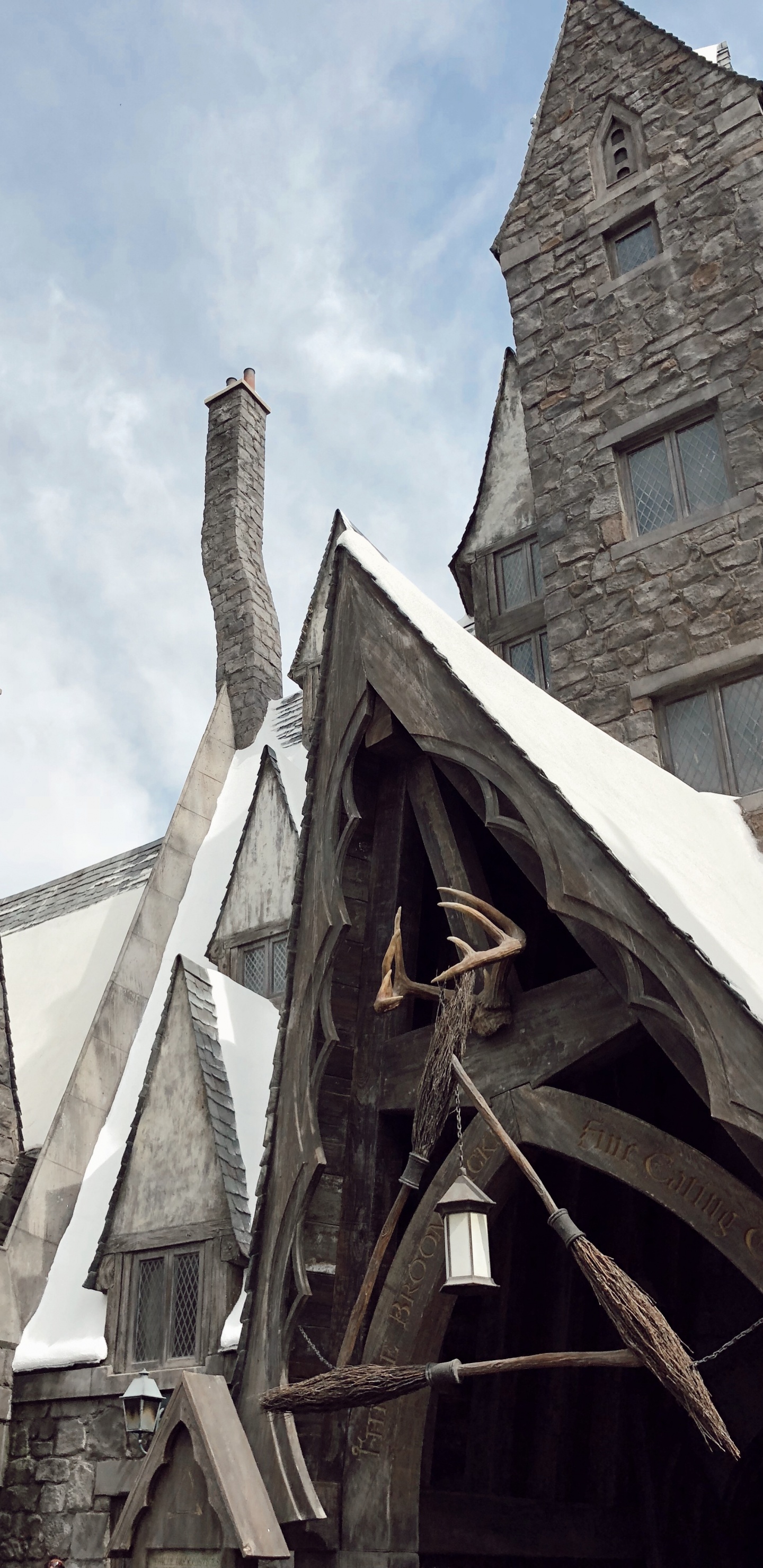 Winkelgasse, Turmspitze, Mittelalter, Mittelalterliche Architektur, Eigenschaft. Wallpaper in 1440x2960 Resolution