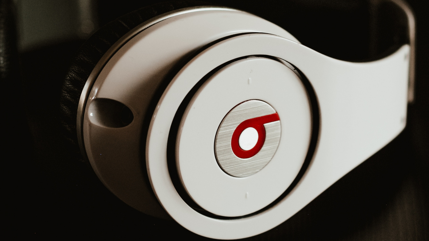 Auriculares, Beats Electronics, Gadget, Equipo de Audio, Dispositivo Electrónico. Wallpaper in 1366x768 Resolution