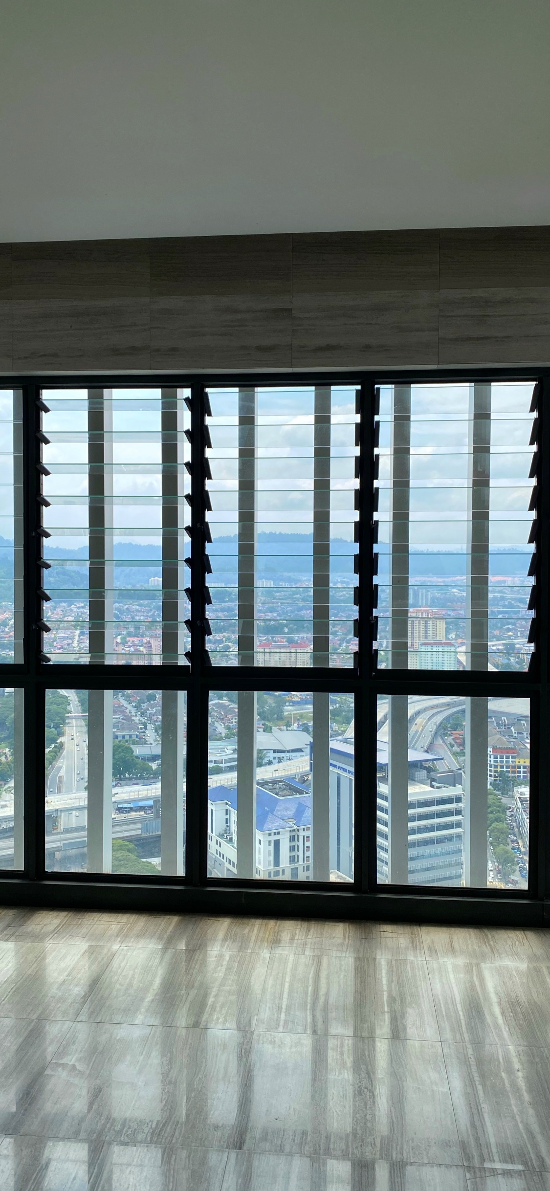 Daylighting, Window, Window Treatment, Window Covering, Real Estate. Wallpaper in 1125x2436 Resolution