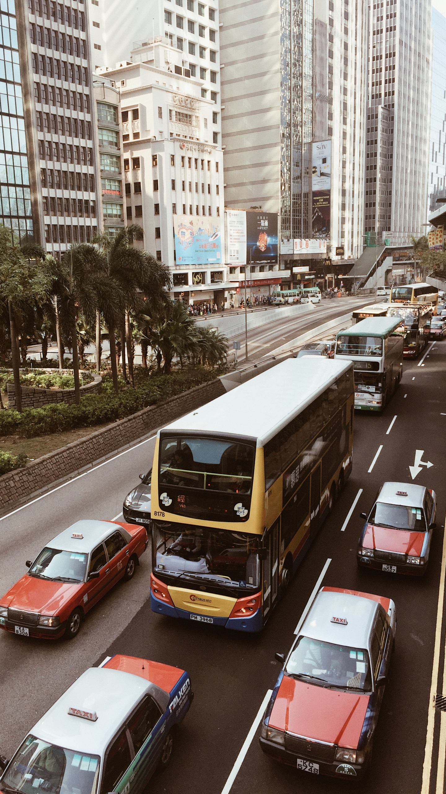 Hong Kong, King, Transport, Automotive Parking Light, Tower Block. Wallpaper in 1440x2560 Resolution
