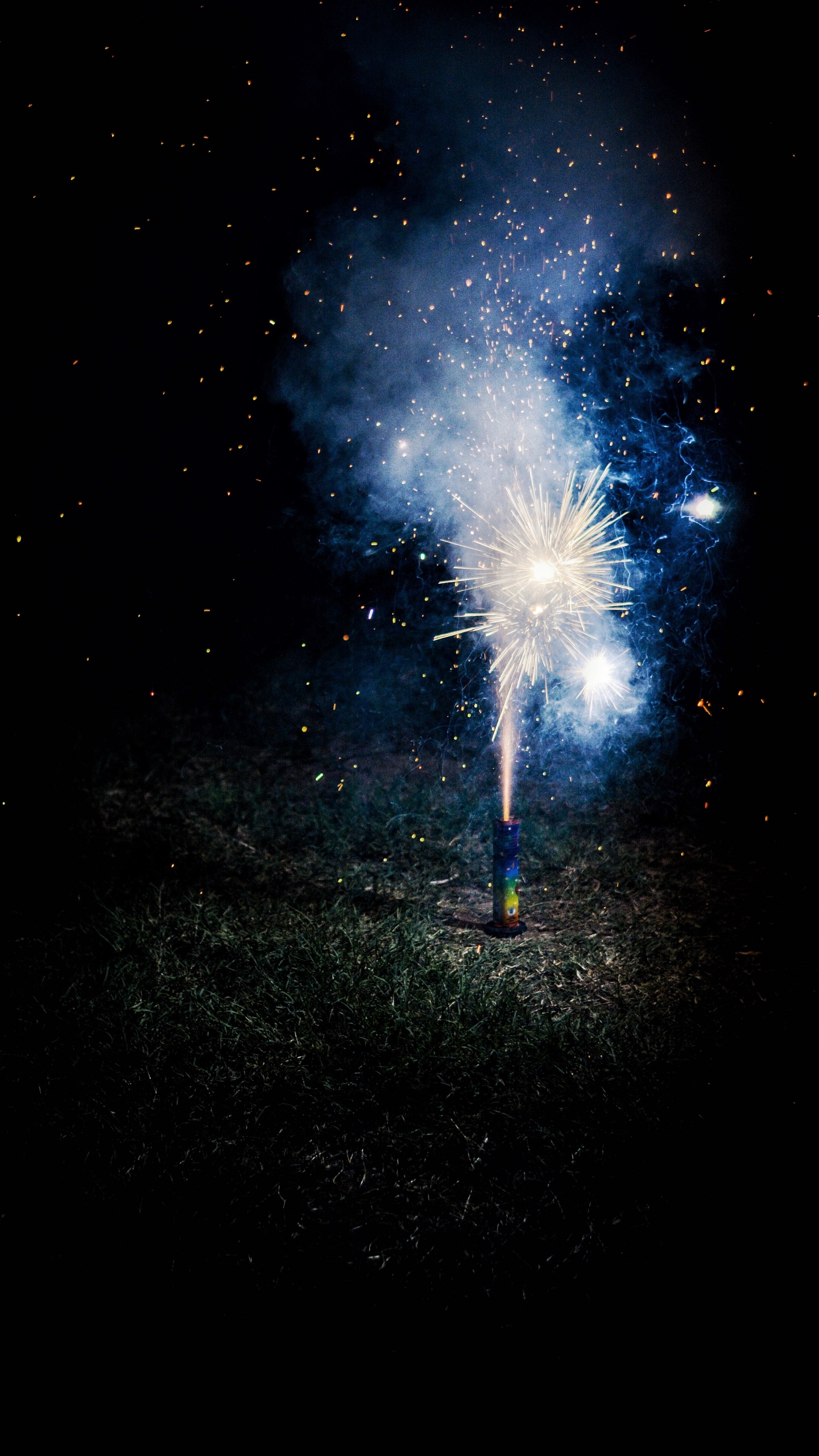 Fireworks, Darkness, Water, Night, Midnight. Wallpaper in 1440x2560 Resolution