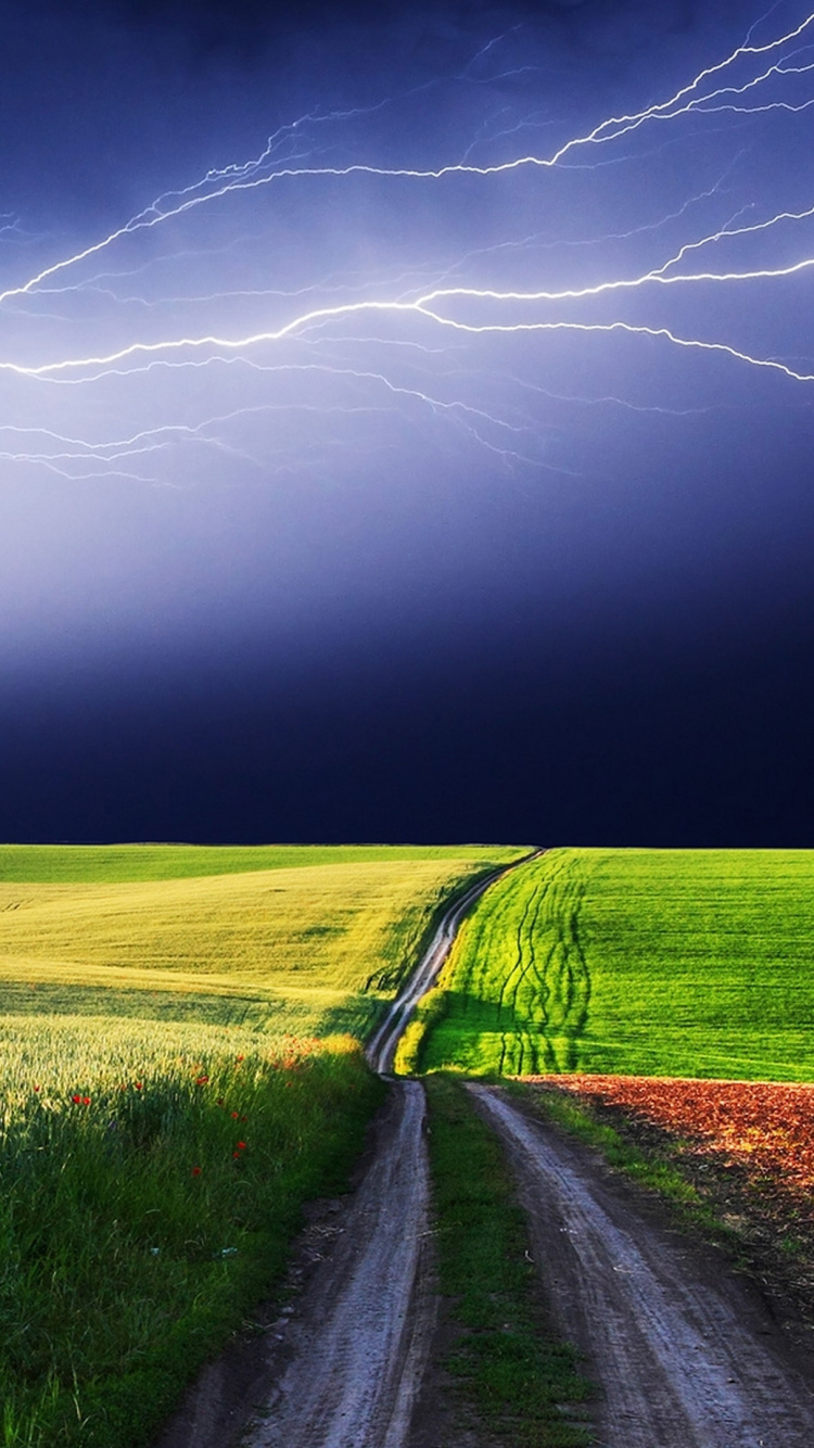 Météo, Paysage Naturel, Nature, Orage, Prairie. Wallpaper in 750x1334 Resolution