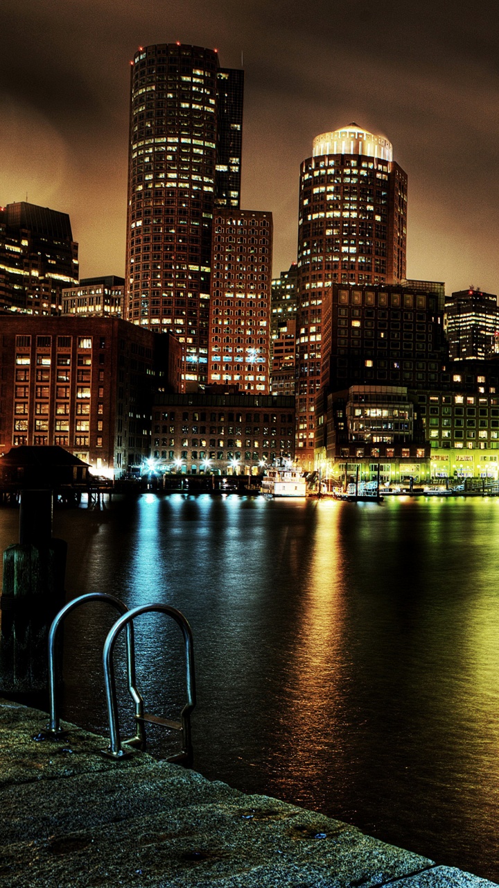 Horizonte de la Ciudad Durante la Noche. Wallpaper in 720x1280 Resolution