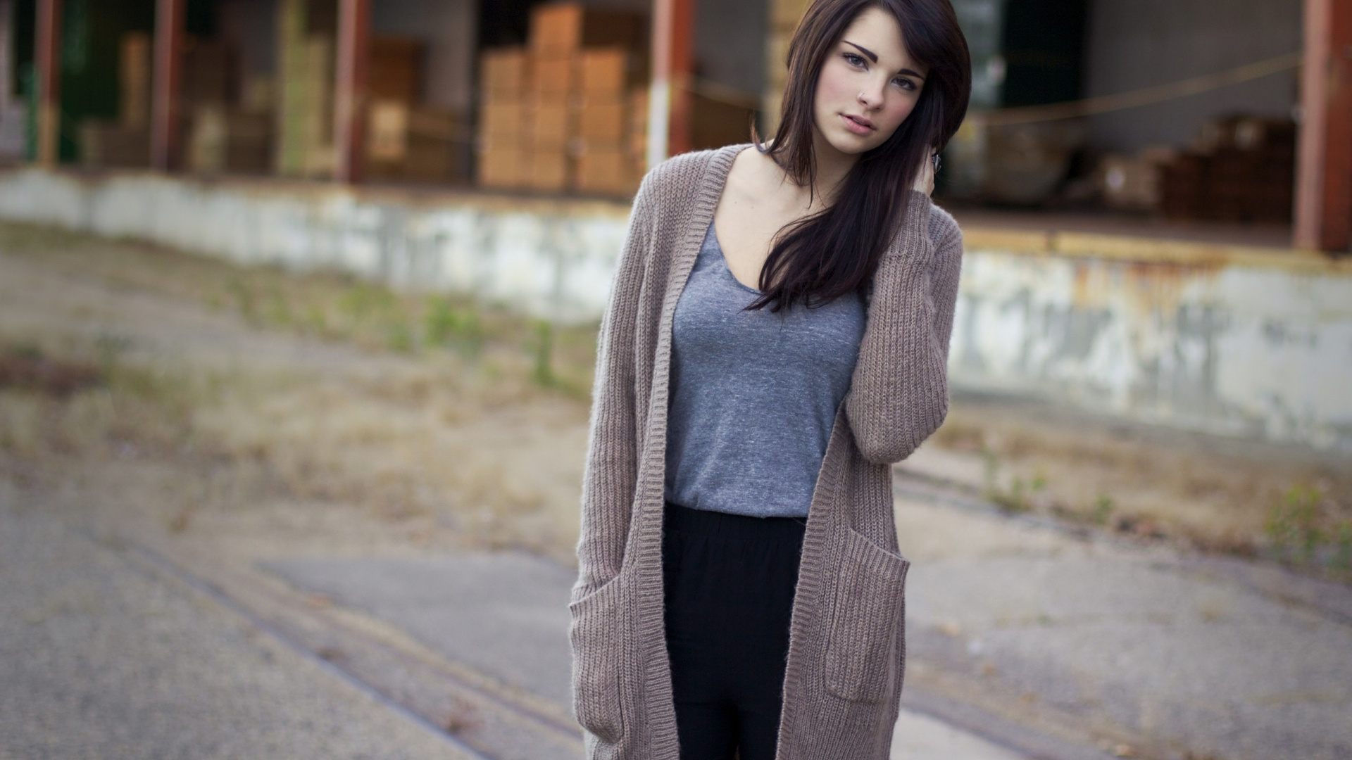 Vêtement, Les Vêtements D'extérieur, Beauté, Pull, Emily Rudd. Wallpaper in 1920x1080 Resolution