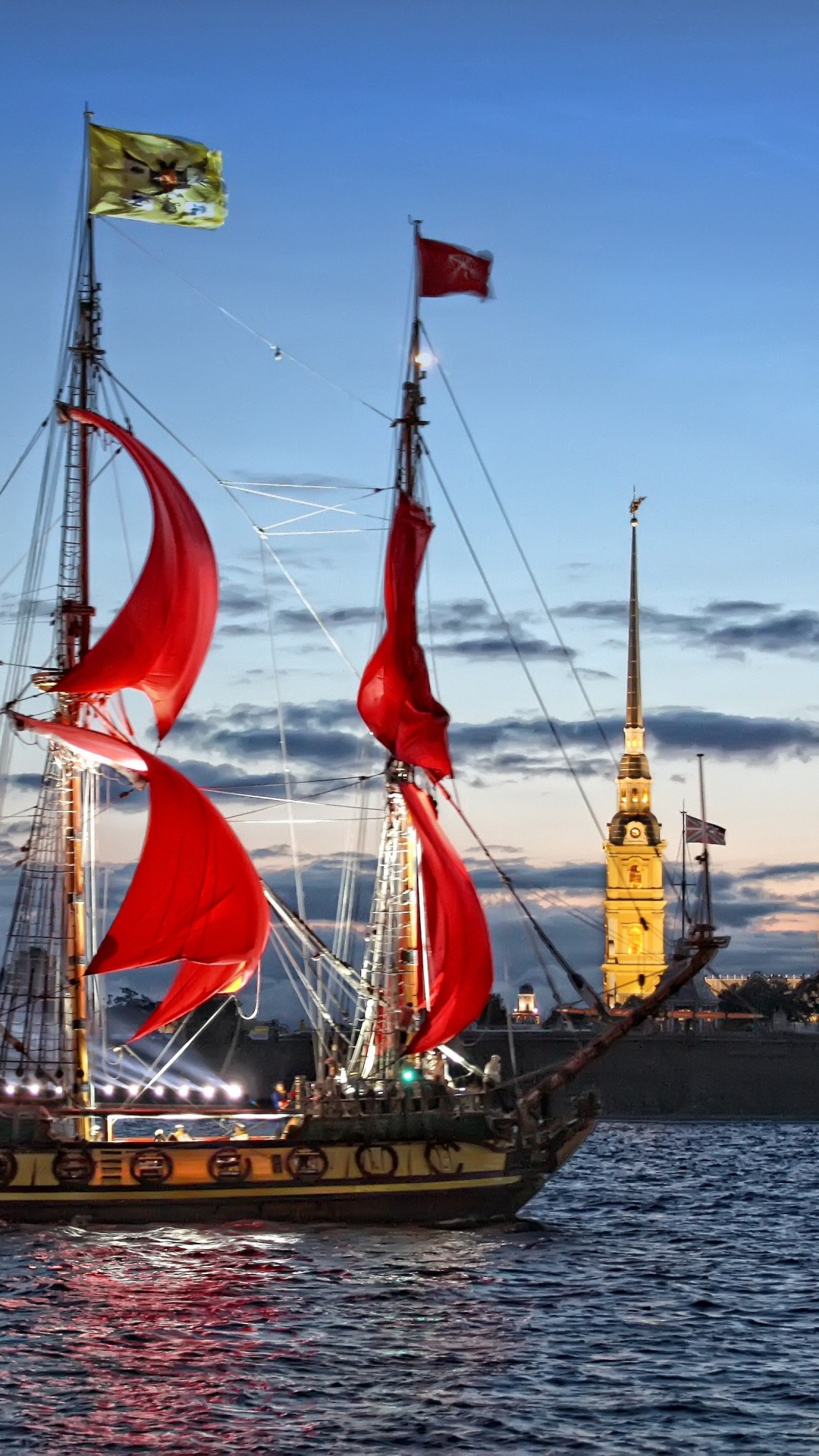 Barco Marrón y Rojo en el Mar Durante el Día. Wallpaper in 1080x1920 Resolution