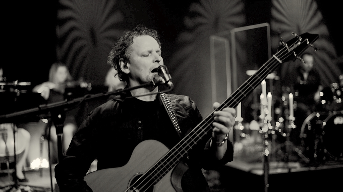 Bass Guitar, Acoustic Guitar, Electric Guitar, Guitar, String Instrument. Wallpaper in 1366x768 Resolution