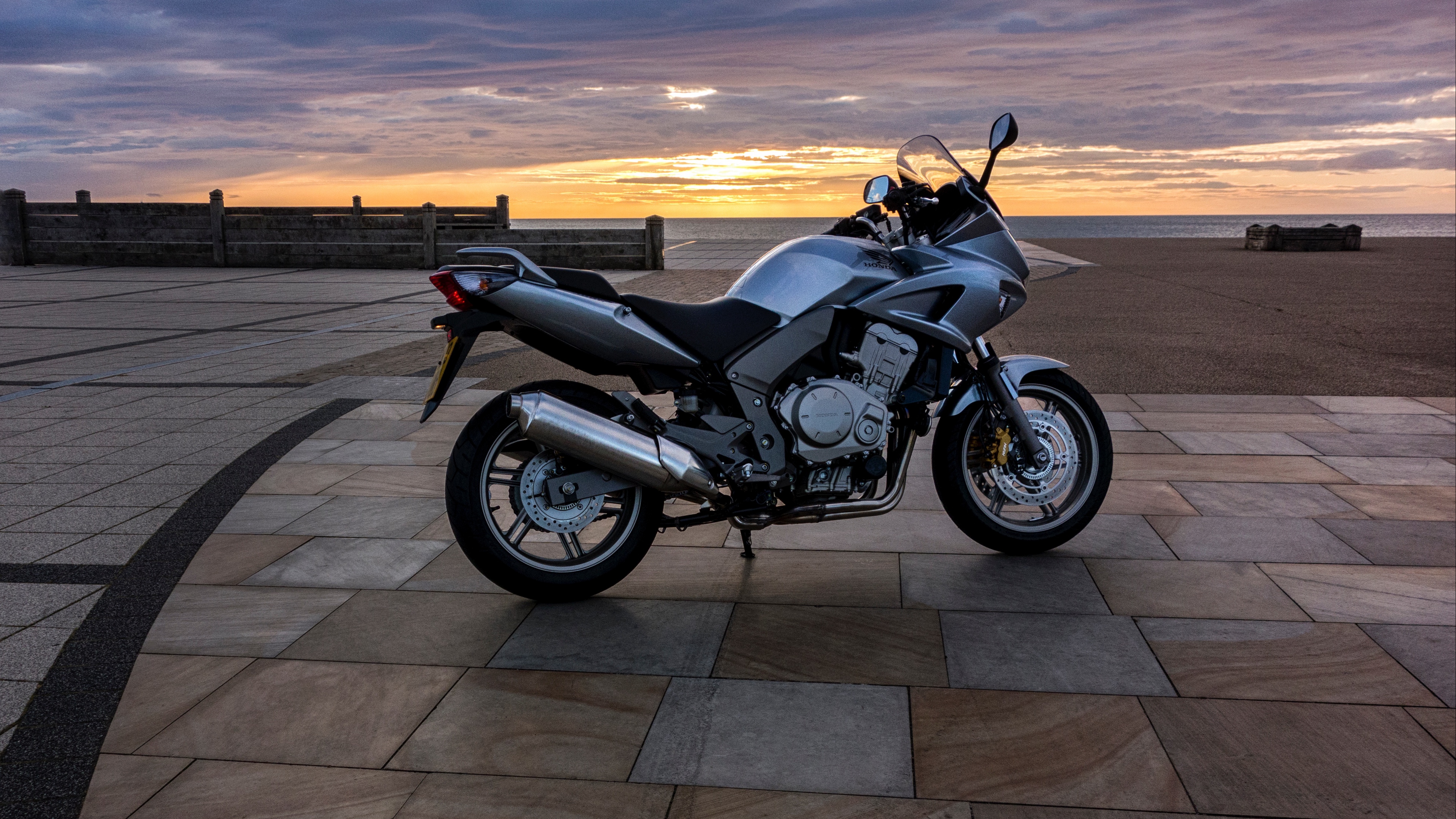 Black and Silver Cruiser Motorcycle on Gray Concrete Floor During Sunset. Wallpaper in 3840x2160 Resolution