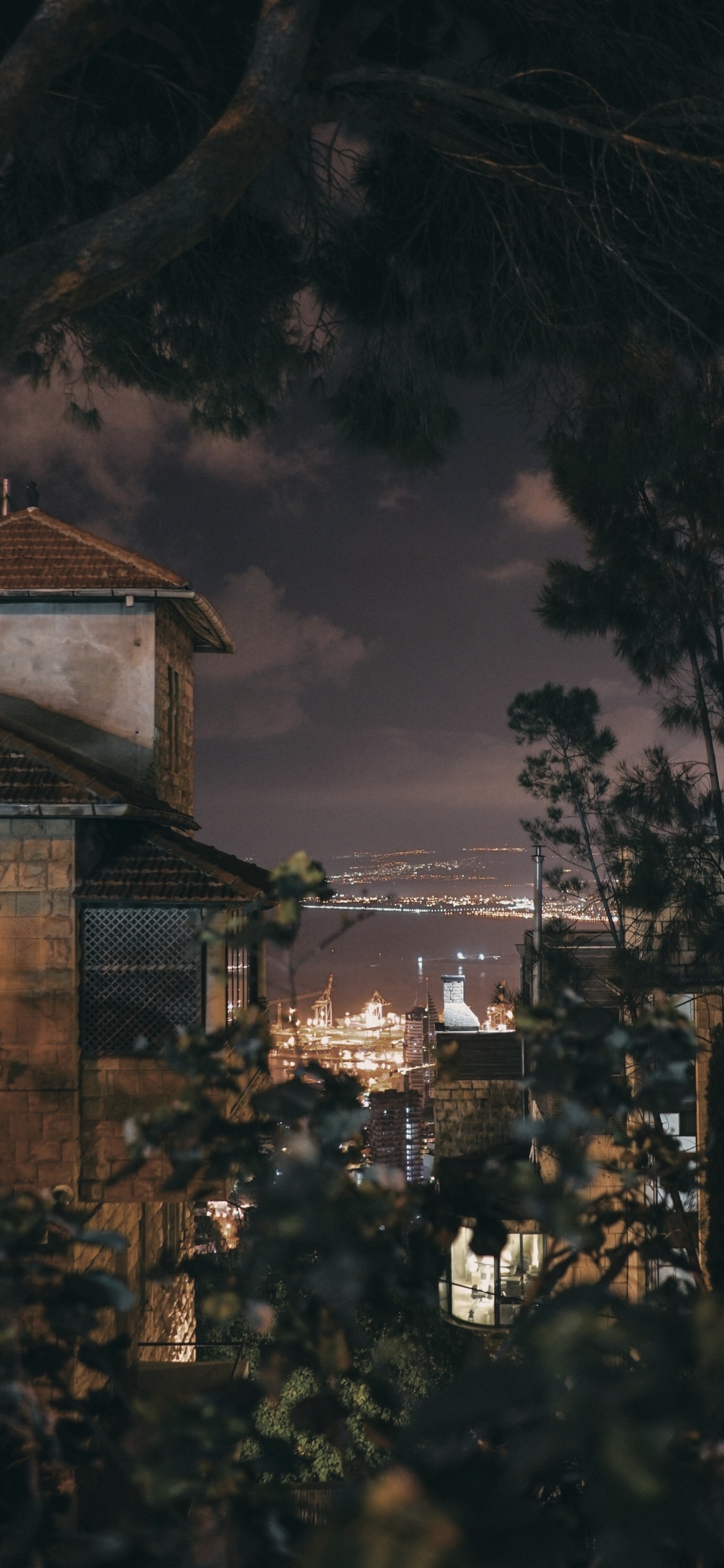 Apple Musique, Atmosphère, Nuit, Obscurité, Architecture. Wallpaper in 1125x2436 Resolution