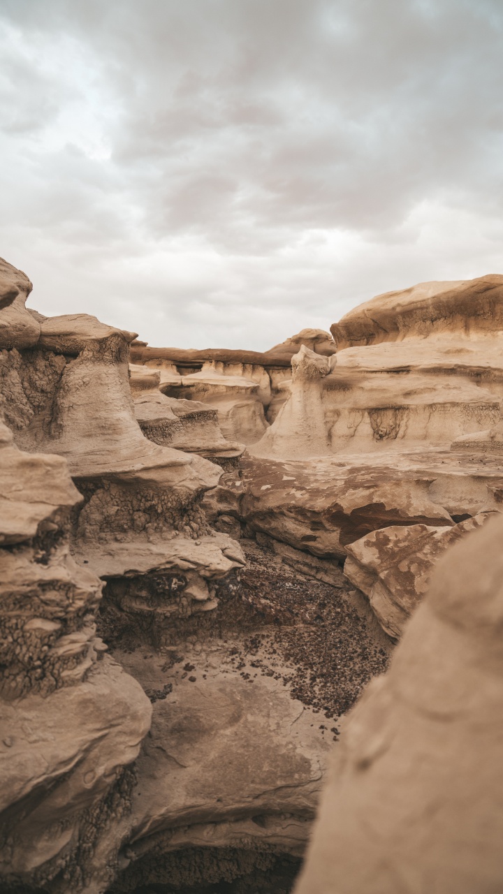 Bisti De-Na-Zin Wilderness, Badlands, Affleurement, Ciel, Géologie. Wallpaper in 720x1280 Resolution