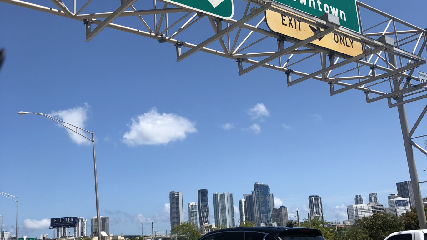 Miami, Miami Beach, Plaque de Rue, Route, Miroir Automobile. Wallpaper in 1366x768 Resolution