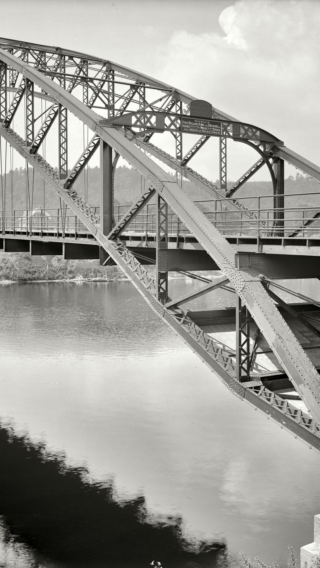 Puente de Hormigón Gris Sobre el Río. Wallpaper in 1080x1920 Resolution