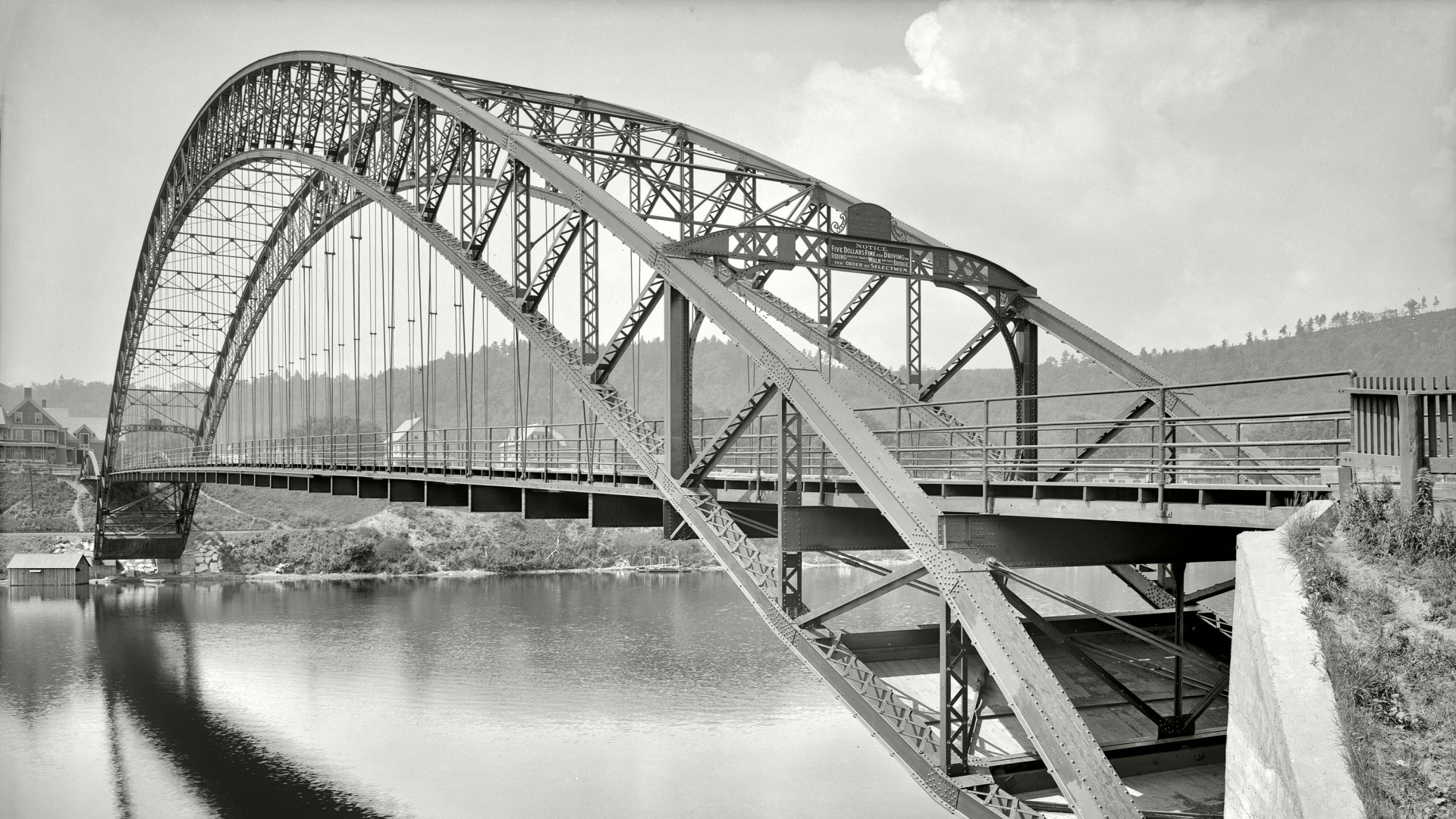 Graue Betonbrücke Über Den Fluss. Wallpaper in 1920x1080 Resolution