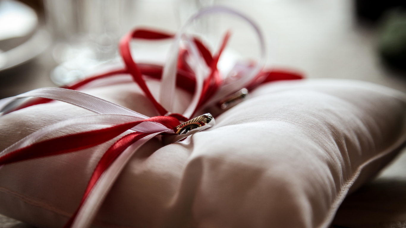 Anillo de Bodas, Boda, Rojo, la Ceremonia de la Boda de Suministro, Envoltorio de Regalo. Wallpaper in 1366x768 Resolution