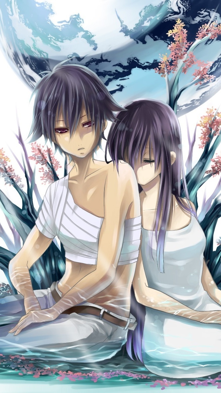 Femme en Robe Blanche Assise Sur un Textile Floral Blanc et Bleu. Wallpaper in 720x1280 Resolution