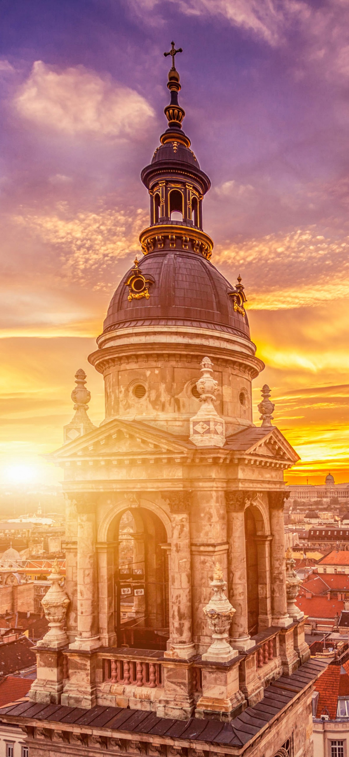Brown and White Concrete Building During Sunset. Wallpaper in 1125x2436 Resolution
