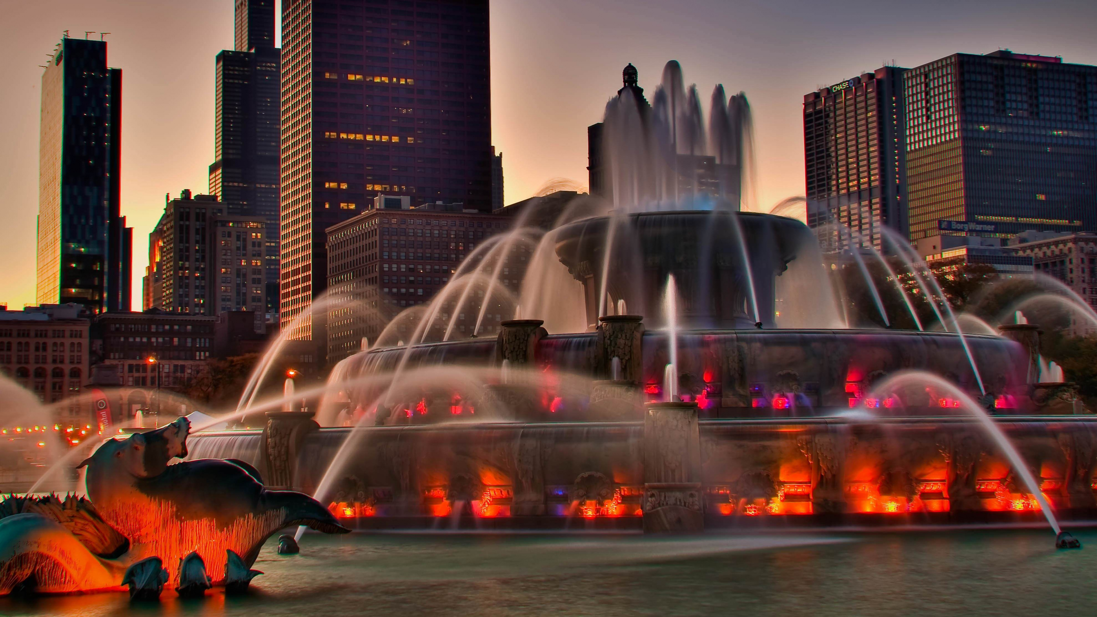 Fuente de Agua en la Ciudad Durante la Noche. Wallpaper in 3840x2160 Resolution