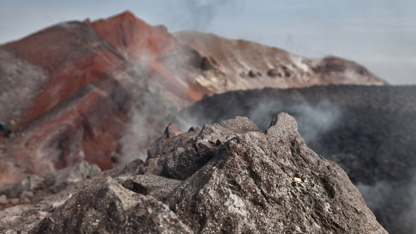 Gray Rock Formation During Daytime. Wallpaper in 1366x768 Resolution