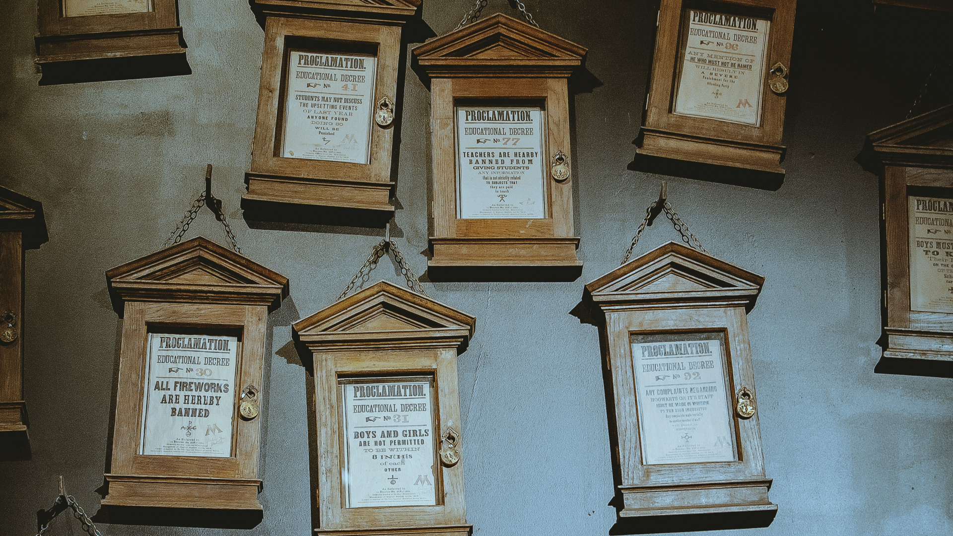 Harry Potter, Hogwarts, Wall, Warner Bros Studio Tour London, Professor Albus Dumbledore. Wallpaper in 1920x1080 Resolution