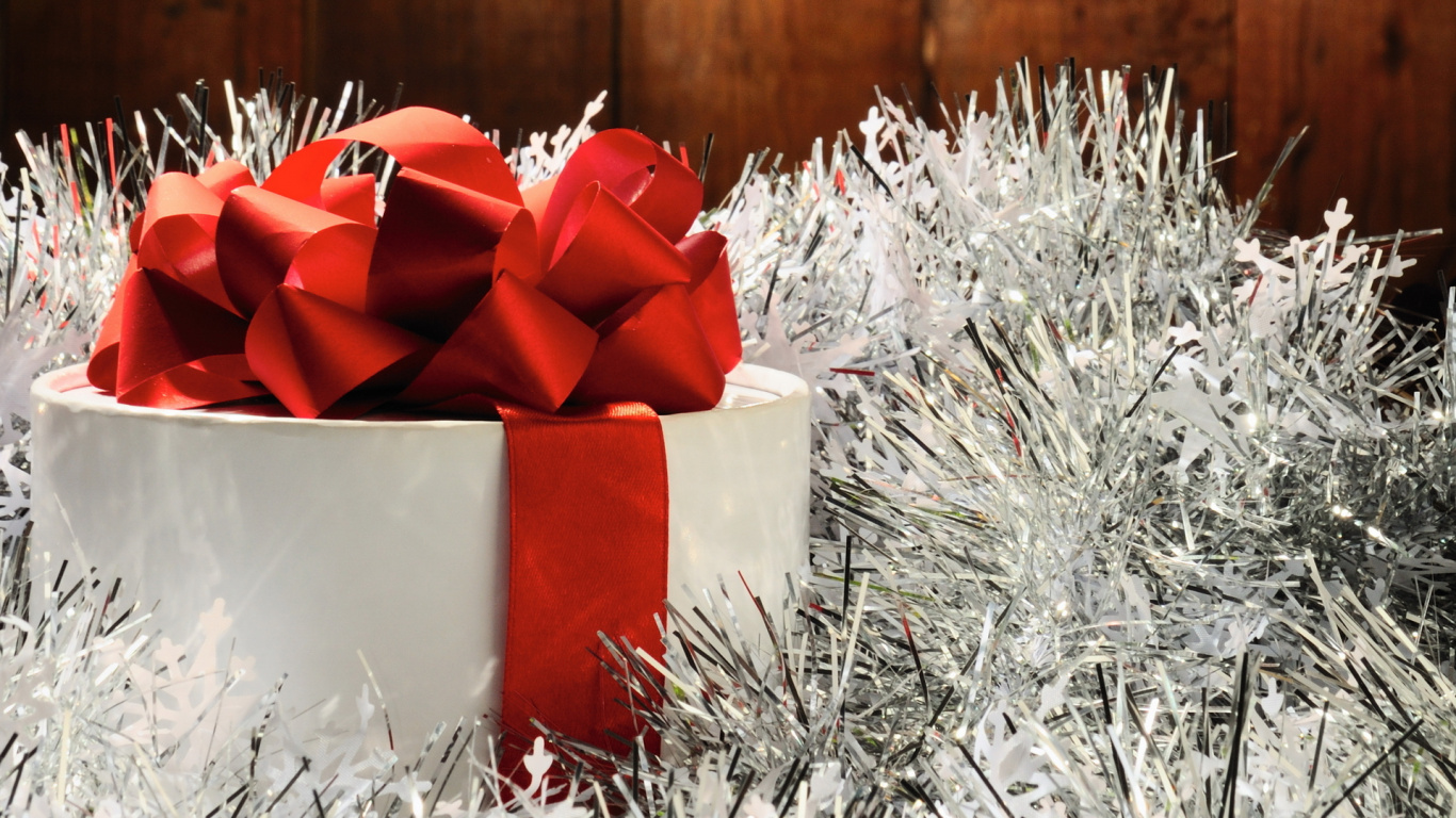 Christmas Decoration, Holiday, New Year, Christmas Ornament, Red. Wallpaper in 1366x768 Resolution