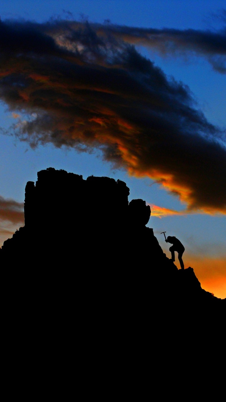 Silhouette of People on Rock Formation During Sunset. Wallpaper in 720x1280 Resolution