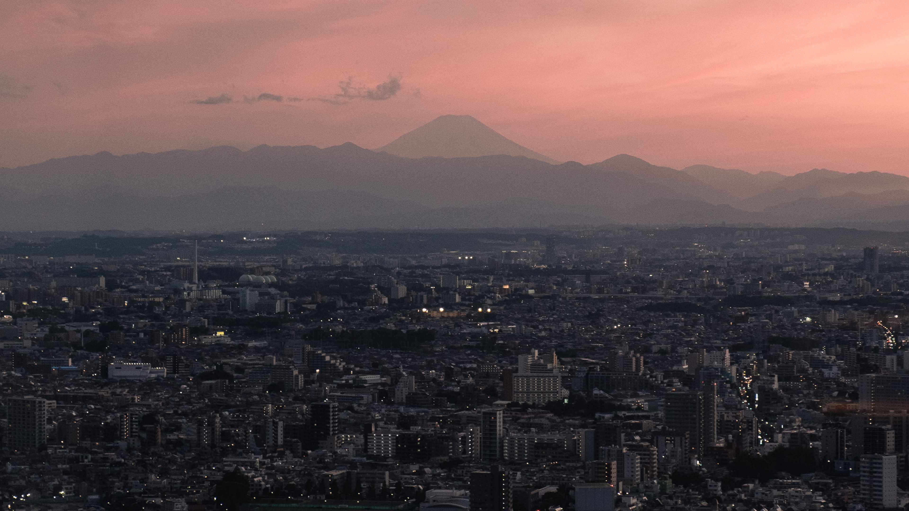 Aerial View of City Buildings During Sunset. Wallpaper in 3840x2160 Resolution