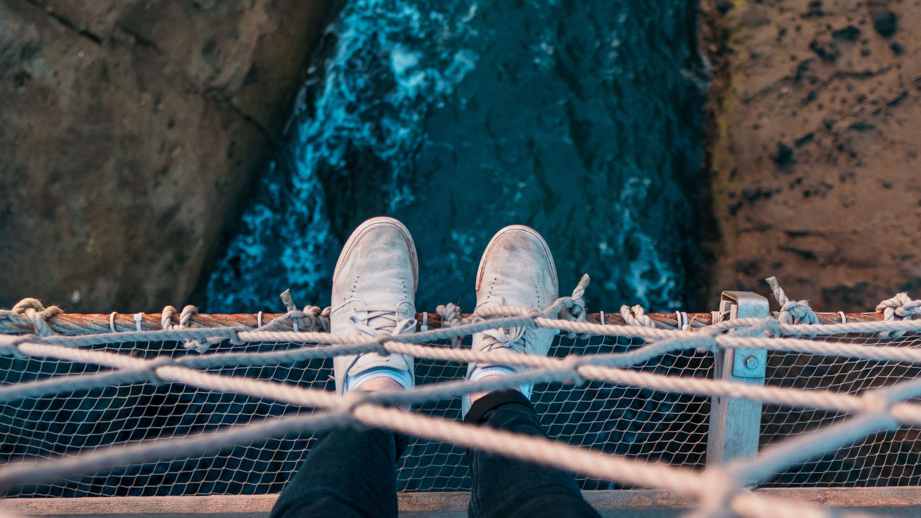 Blue, Water, Leg, Sea, Rock. Wallpaper in 3840x2160 Resolution