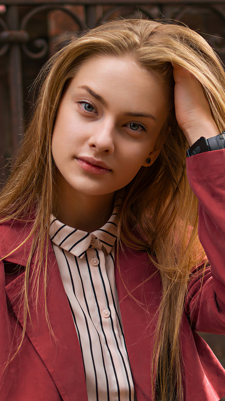 Beauty, Hair, Head, Lip, Organ. Wallpaper in 750x1334 Resolution