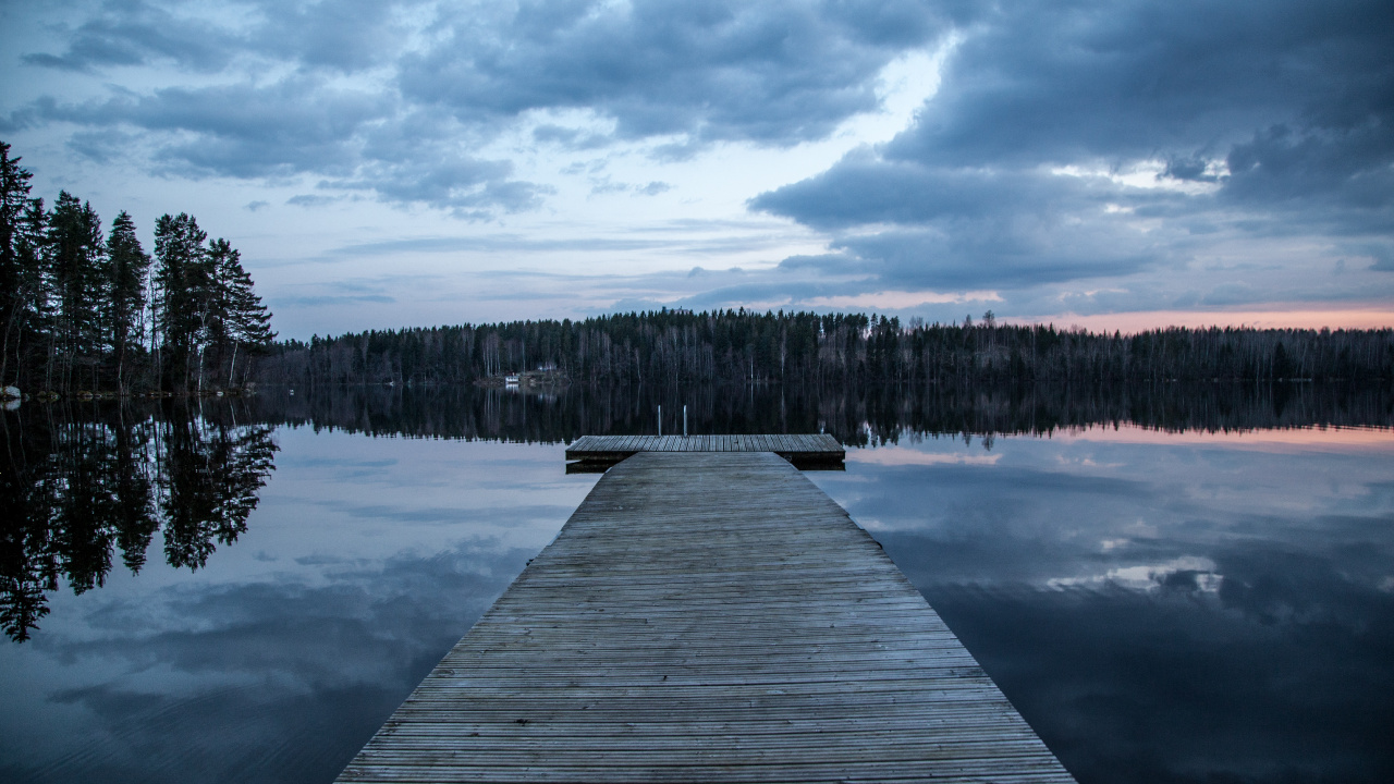 Quai en Bois Brun Sur le Lac Pendant la Journée. Wallpaper in 1280x720 Resolution