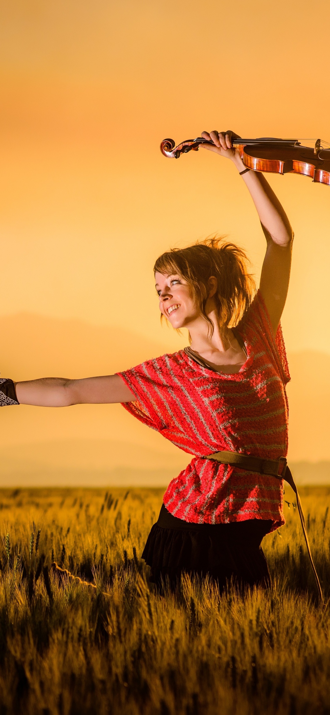 Violin, Grassland, Grass Family, Grass, Prairie. Wallpaper in 1125x2436 Resolution