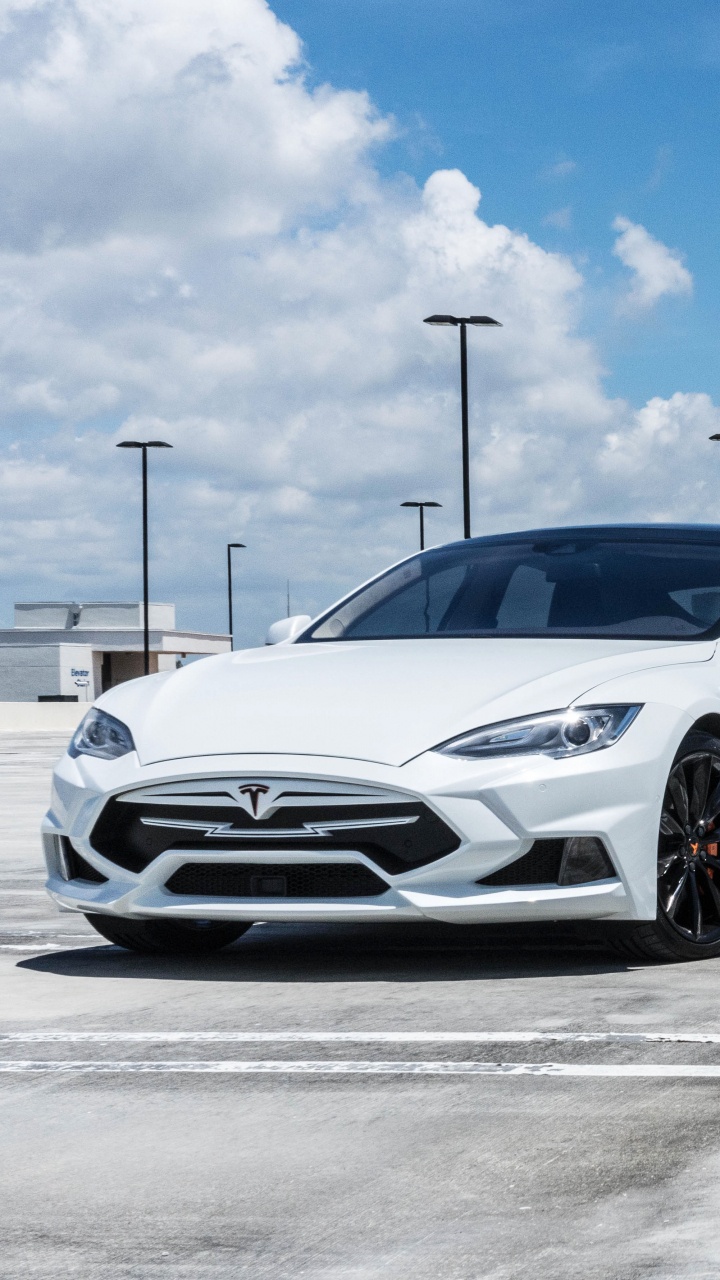 Porsche 911 Blanche Garée à Côté D'un Mur de Béton Blanc Pendant la Journée. Wallpaper in 720x1280 Resolution