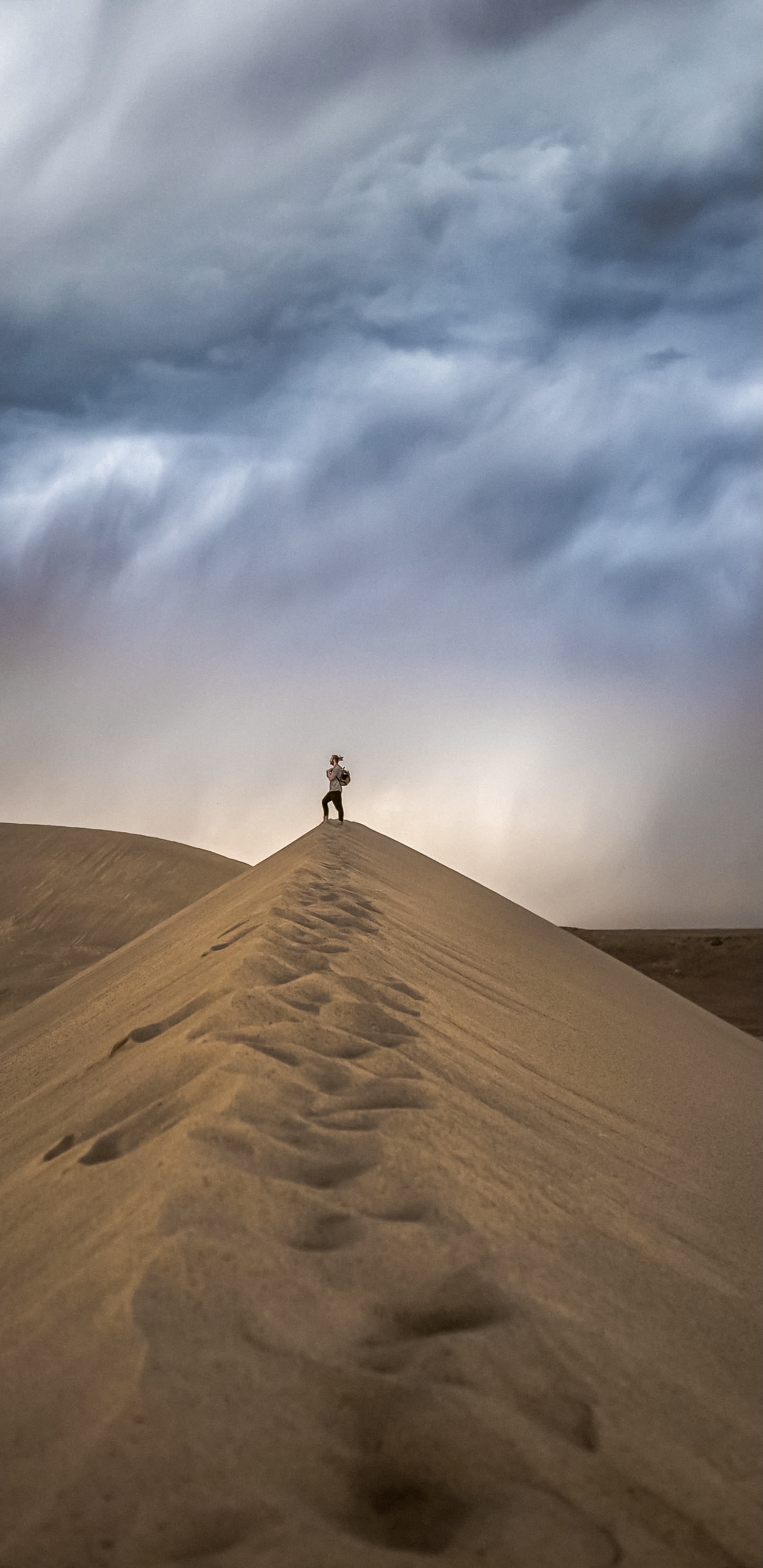 Macaron, Pendiente, Las Formaciones Montañosas, La Gente en la Naturaleza, Duna. Wallpaper in 1440x2960 Resolution