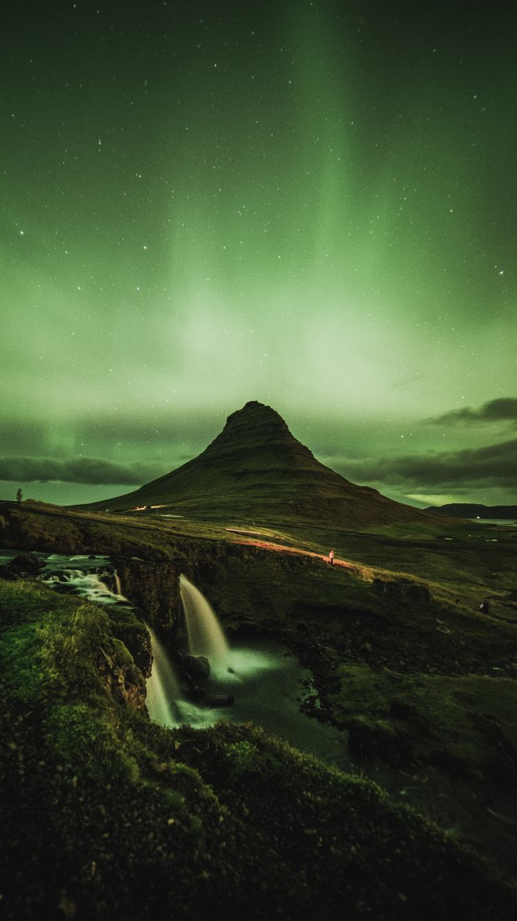 Parc Khaitan, Kirkjufell, Aurora, Voyage en Islande, Atmosphère. Wallpaper in 750x1334 Resolution