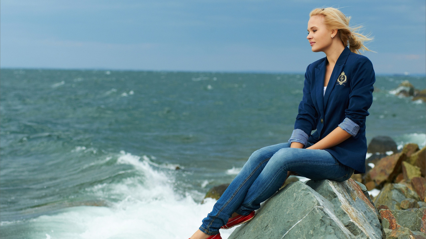 Sea, Ocean, Jeans, Woman, Vacation. Wallpaper in 1366x768 Resolution