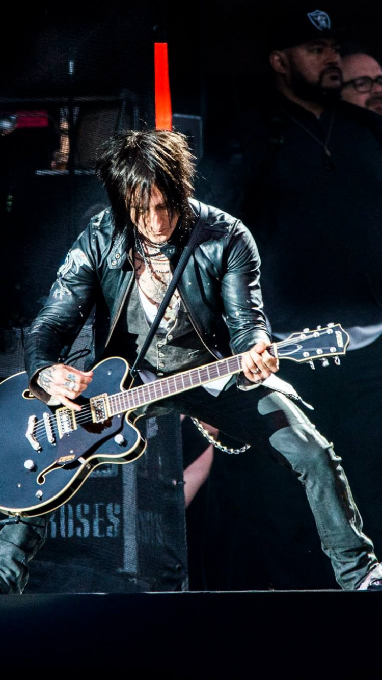 Bassist, Bass, Konzert, Musical-ensemble, Guns N Roses. Wallpaper in 750x1334 Resolution