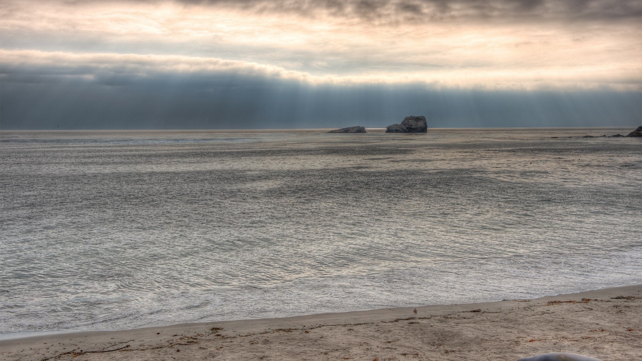 Brown Rock Formation on Sea During Daytime. Wallpaper in 1280x720 Resolution