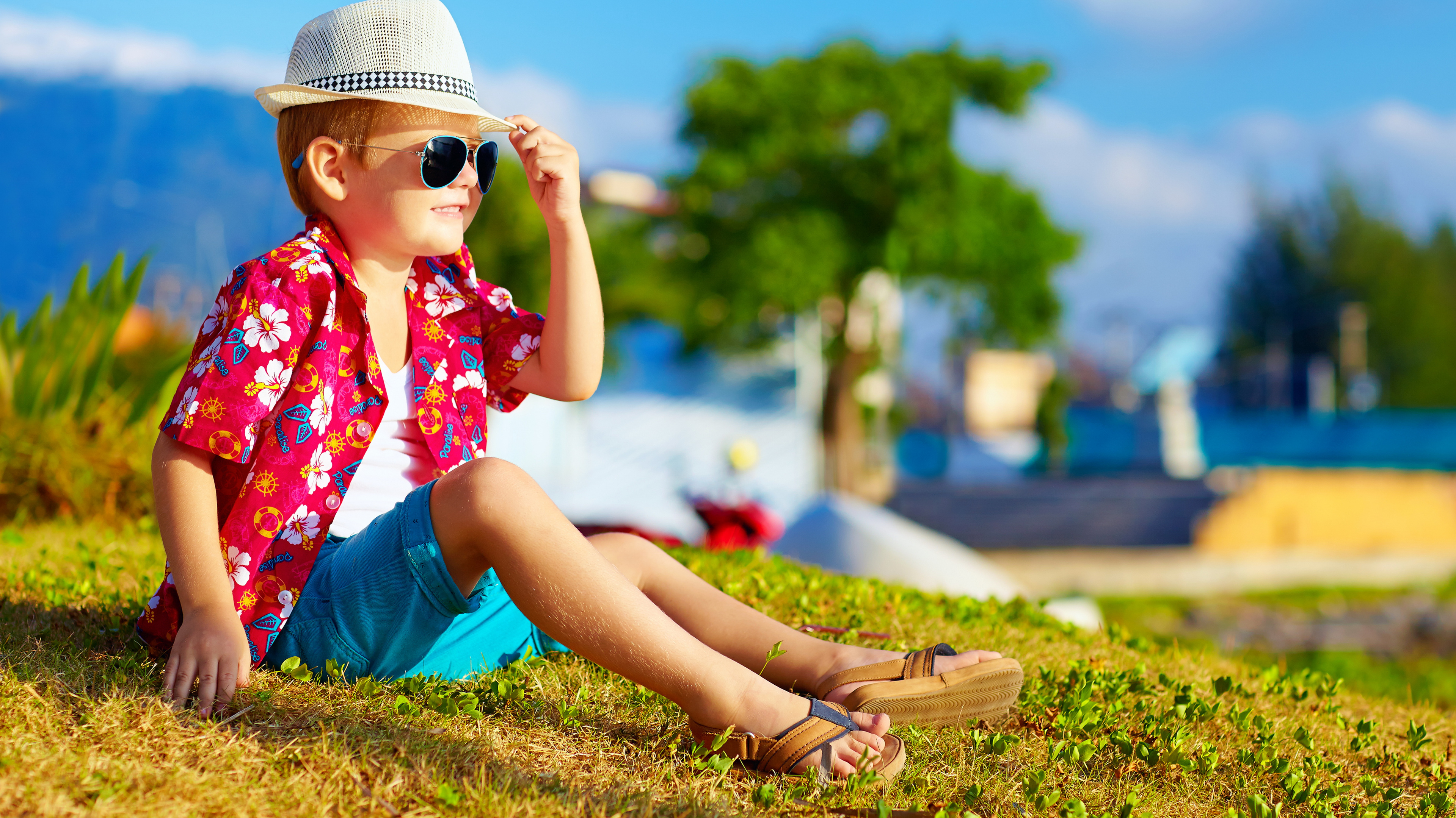 Été, Jaune, Garçon, Vêtement, Enfant. Wallpaper in 3840x2160 Resolution