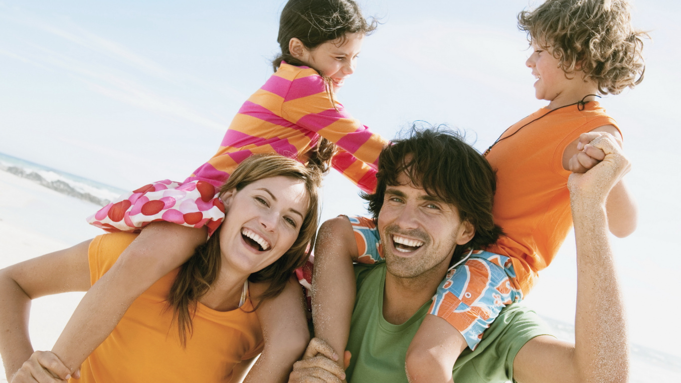 Familia, Personas, Diversión, Amistad, Grupo Social. Wallpaper in 1366x768 Resolution