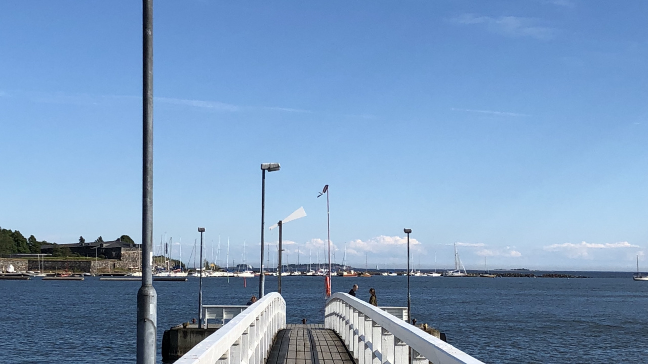 Sea, Water, Street Light, Waterway, Horizon. Wallpaper in 1280x720 Resolution